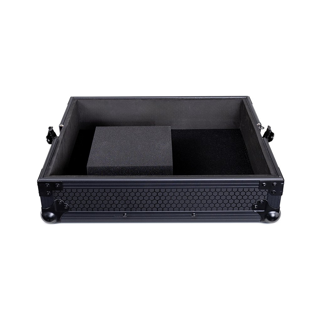 Pitch Black Turntable Flight Case gallery 4