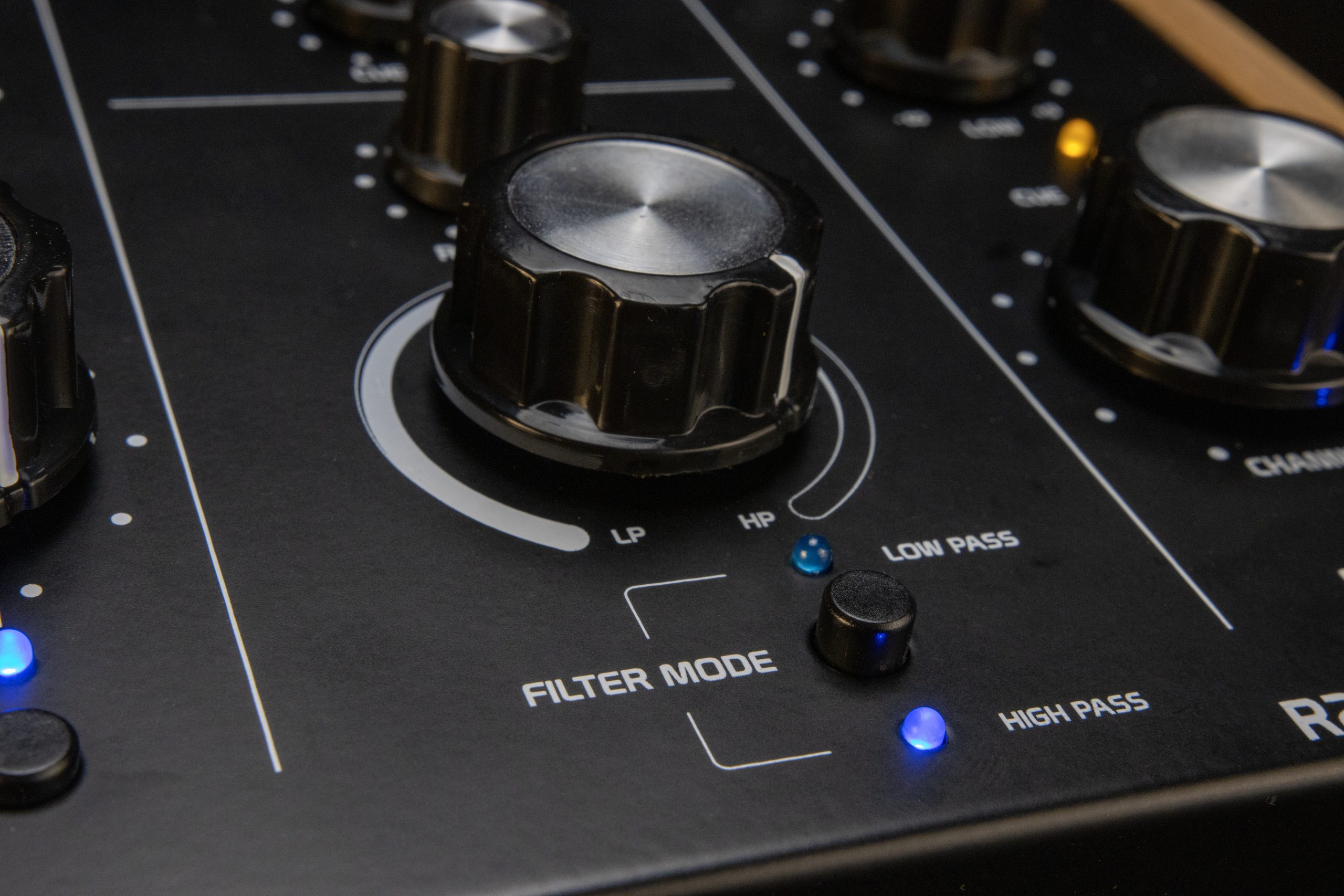 Headliner R2 - 2 Channel Rotary DJ Mixer (US) gallery 7