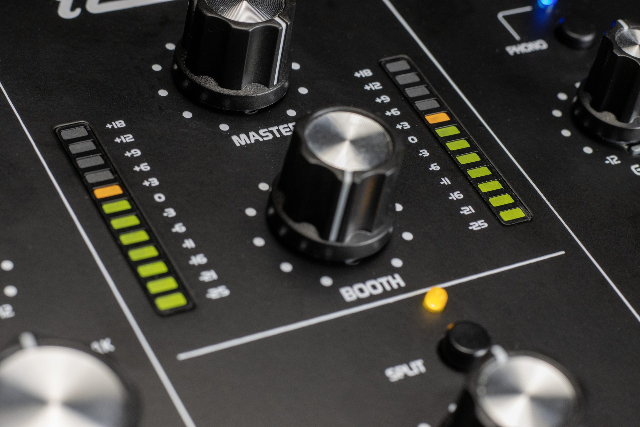 Headliner R2 - 2 Channel Rotary DJ Mixer (US) gallery 8