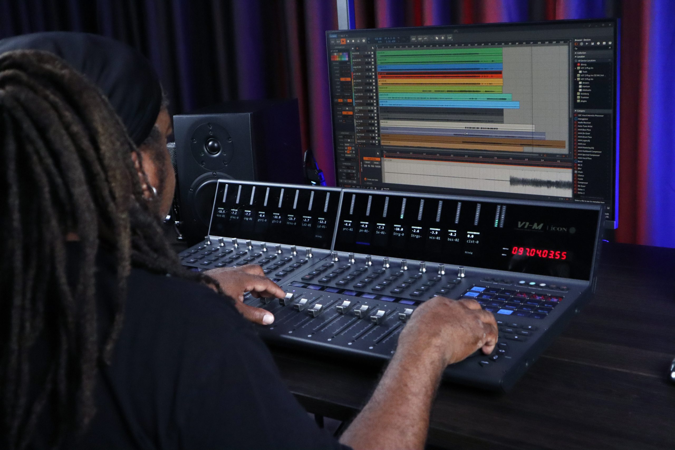 iCON Pro Audio V1-M USB MIDI DAW Control Surface with Motorized Faders gallery 6