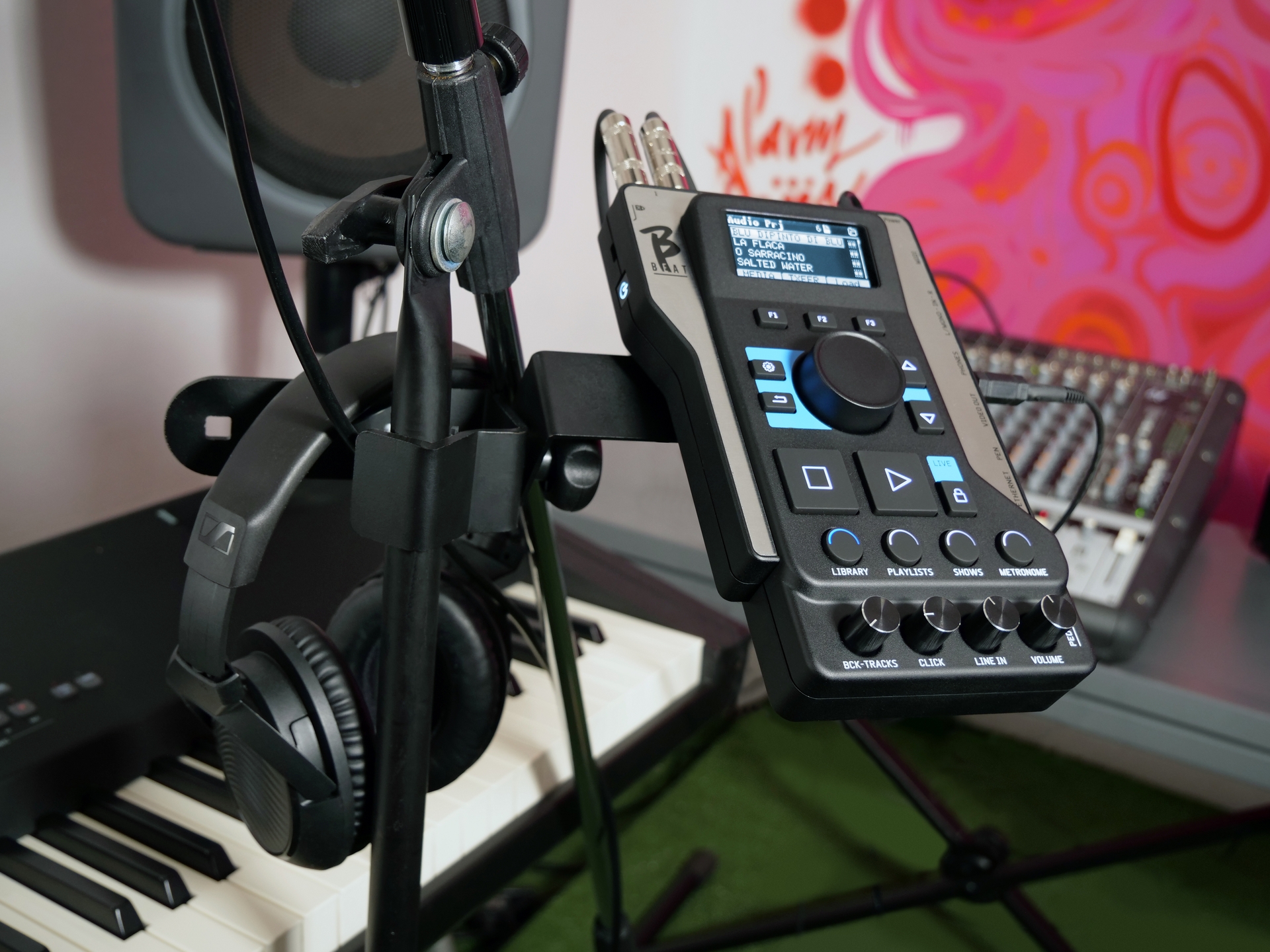 M-Live B.Beat EVO 256GB Professional Multitrack Playback and Show Control System with Hard Case gallery 8