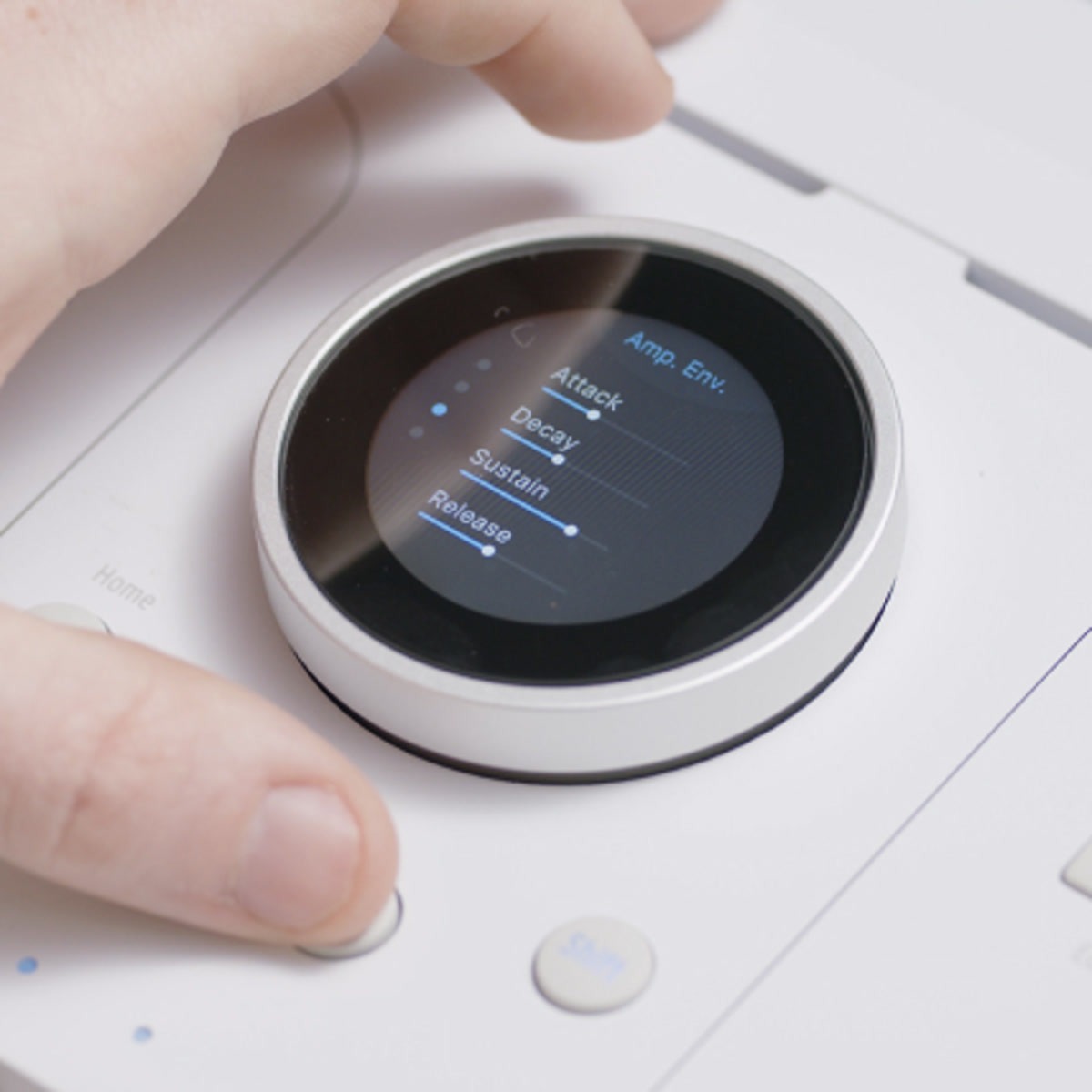 The new Sound Edit view brings instrument parameters to AstroLab’s front-panel controls.